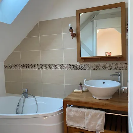 Maison Familiale Au Coeur De La Vallee De L'eure Nyaraló *